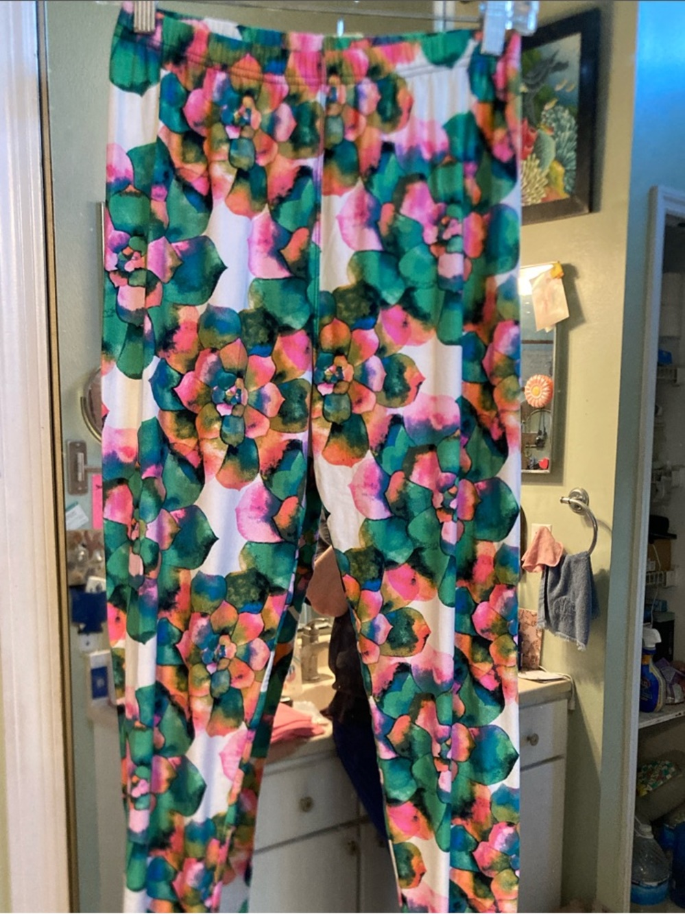 Agnes & Dora Floral Print Leggings in Green, Pink, White